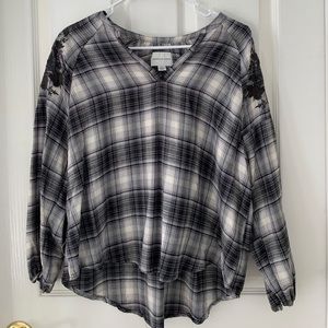 Plaid embroidered flannel blouse